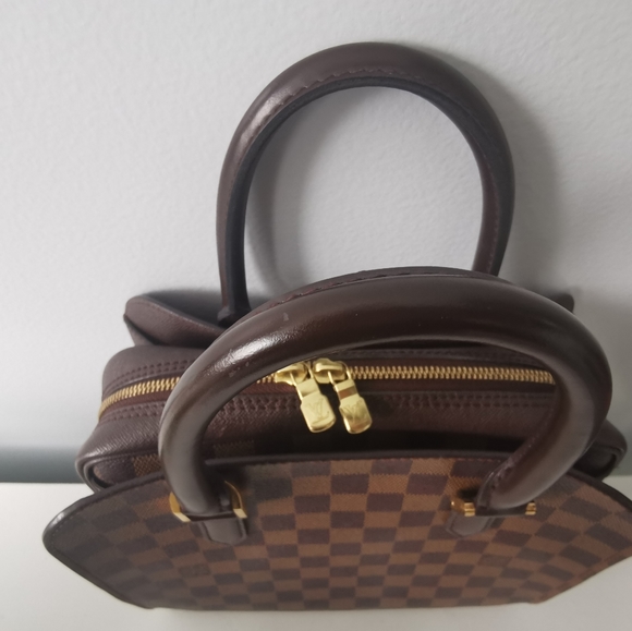 (Sold off pm)💯% Authentic LV Brera Damier Ebene - Picture 2 of 16